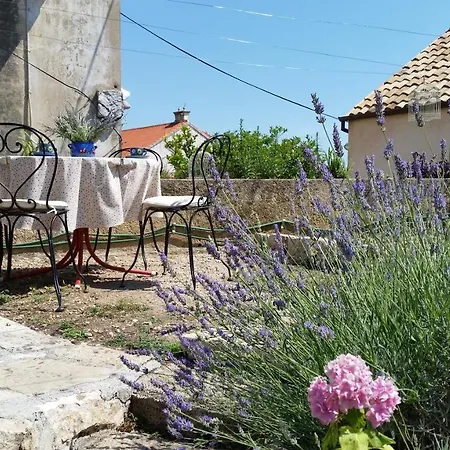 Romantic Old Dinka - With Garden * دوبروفينك