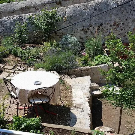 Apartment Romantic Old Dinka - With Garden