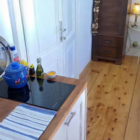 Apartment Romantic Old Dinka - With Garden