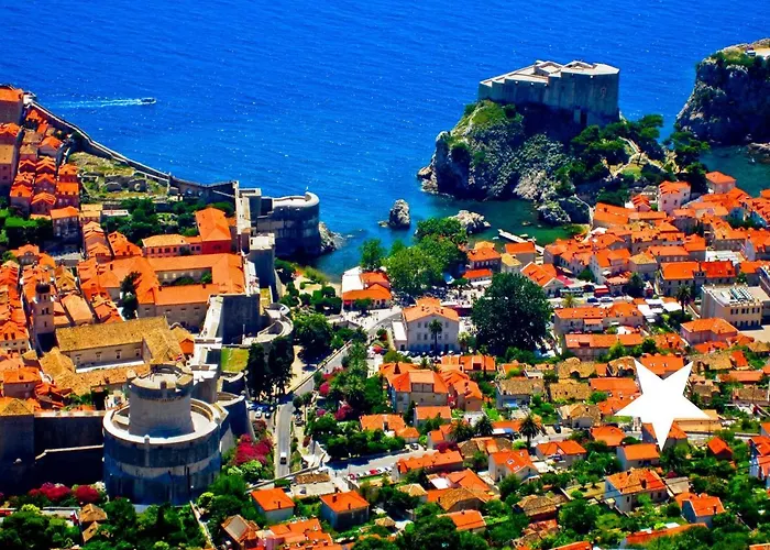 Romantic Old Dinka - With Garden *