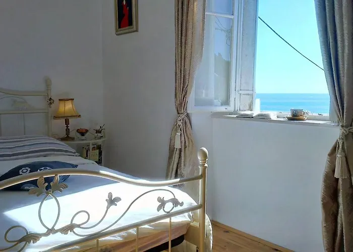 Romantic Old Dinka - With Garden *