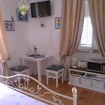 Romantic Old Dinka - With Garden