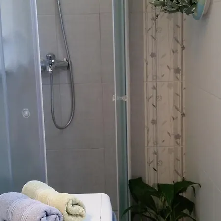 Romantic Old Dinka - With Garden Apartment