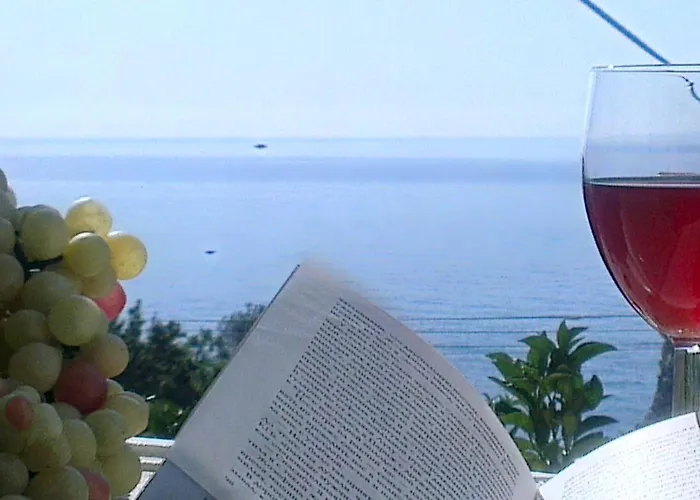 Romantic Old Dinka - With Garden